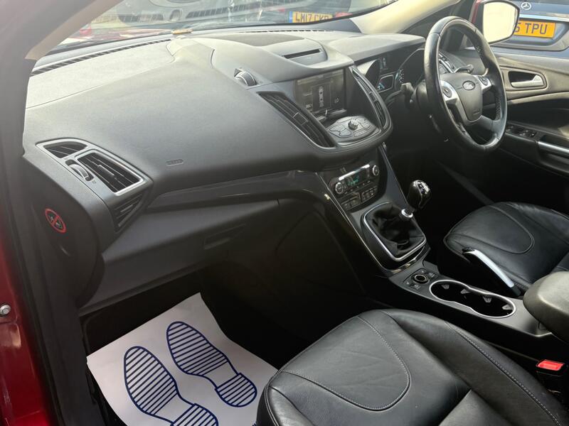 FORD KUGA