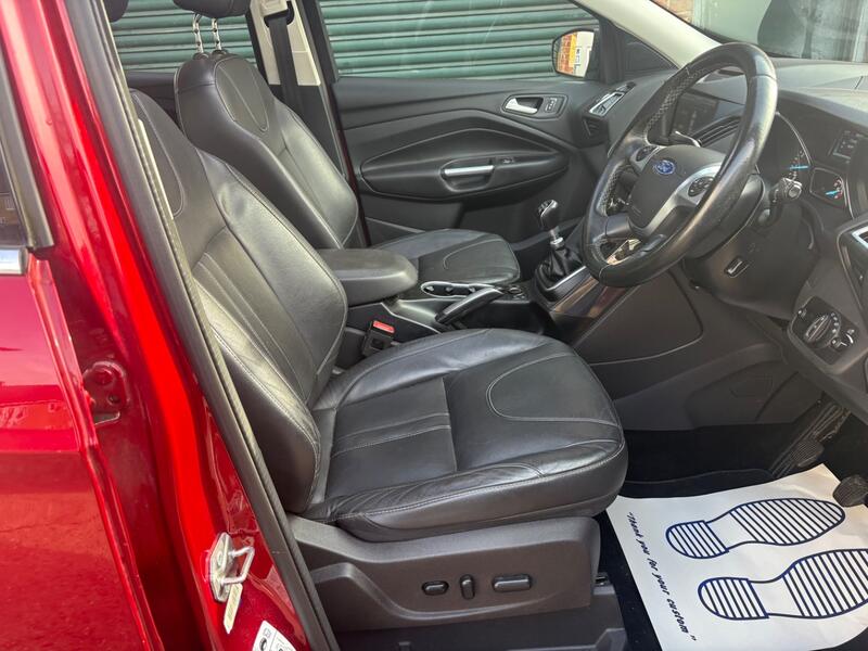 FORD KUGA